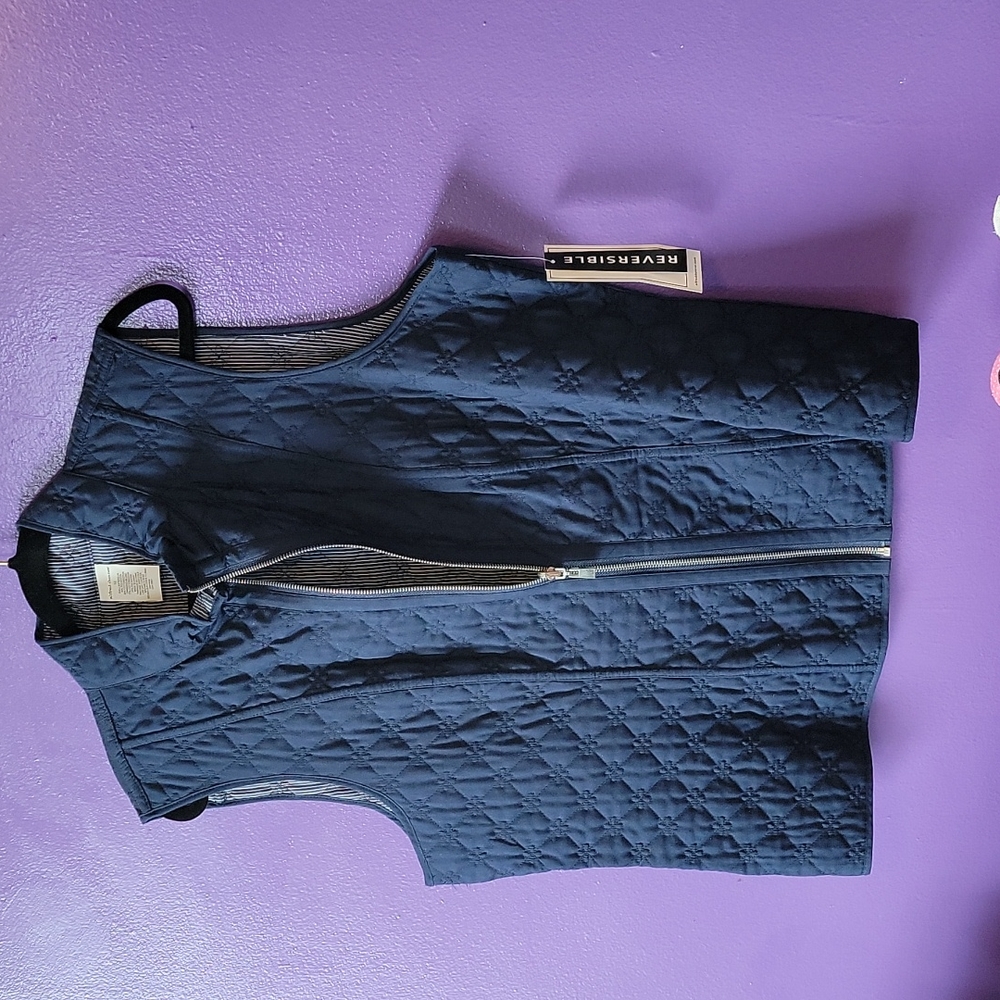 Reversible vest